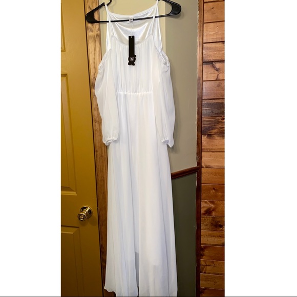 Dresses & Skirts - Small Bridal Gown- Off the Shoulder